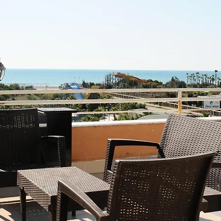 Mina Aparthotel 2*