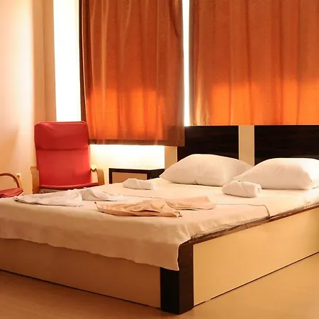 Aparthotel Mina 2*